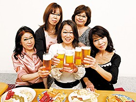 五・六十路 超熟おばさん合コン4枚組　サンプル画像01